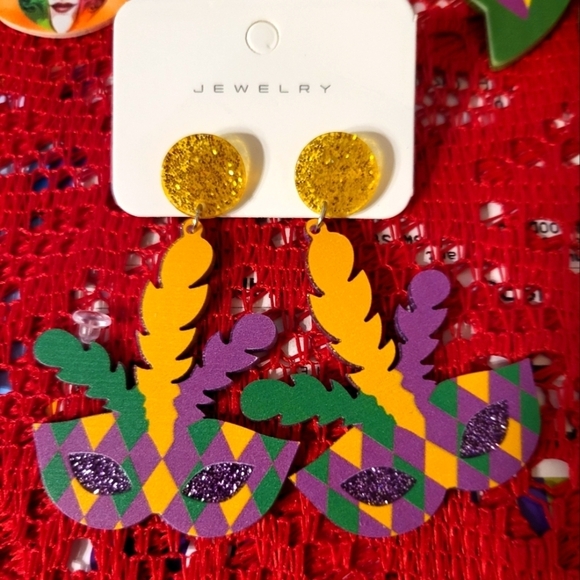 New 3 pair of Earrings Mardi Gras - Picture 3 of 4